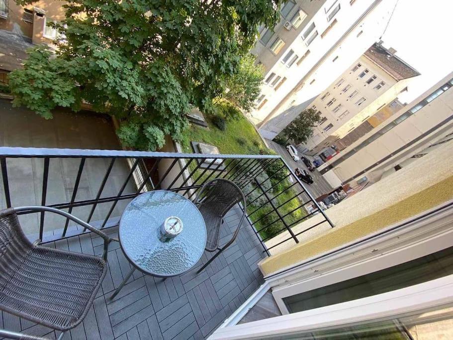 Апартаменти Extra Sok Szobas Apartman Budapest Kozpontjaban Екстер'єр фото